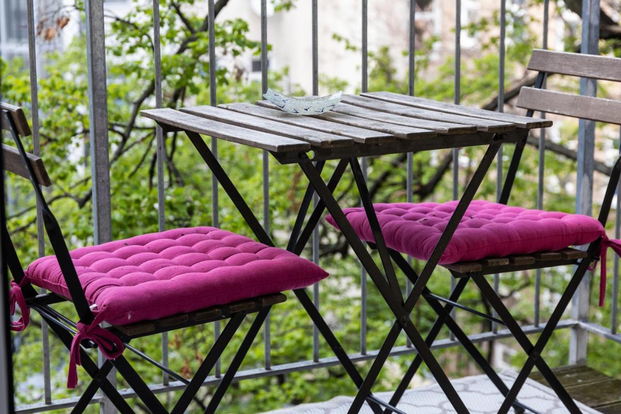 Moonlight Apartment With Porch Near Schoenbrunn And Westbahnhof Wina Bagian luar foto